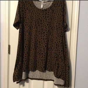 Leopard Lularoe xl perfect T-shirt